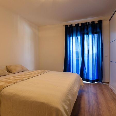 Villa Mirela Apartment Vrbnik Buitenkant foto