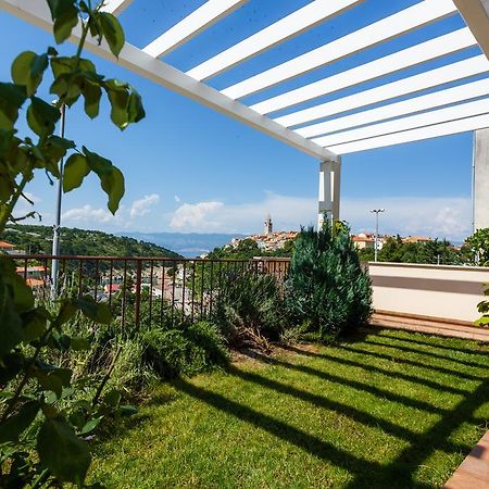 Villa Mirela Apartment Vrbnik Buitenkant foto