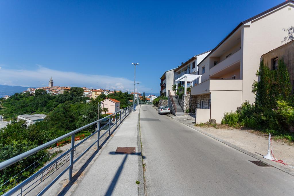 Villa Mirela Apartment Vrbnik Buitenkant foto