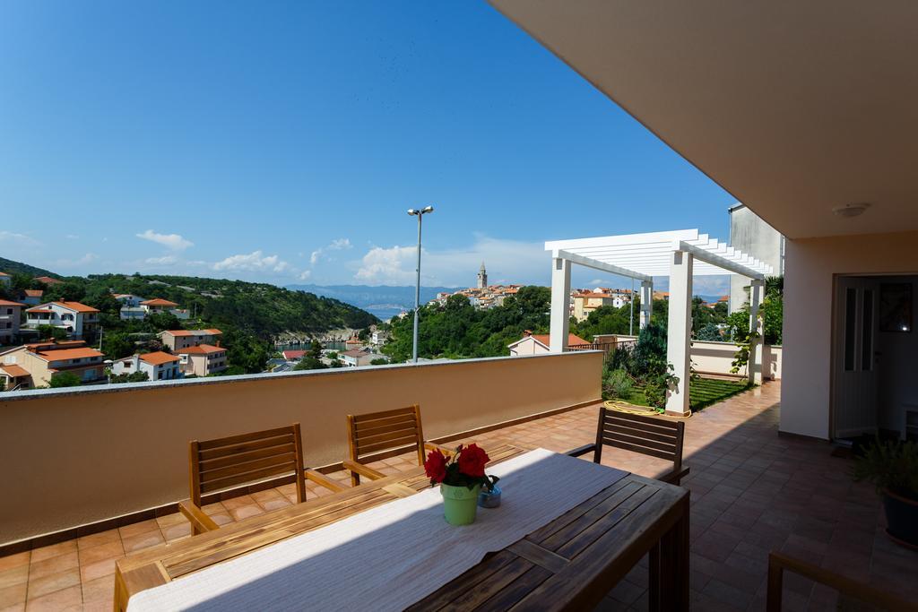 Villa Mirela Apartment Vrbnik Buitenkant foto